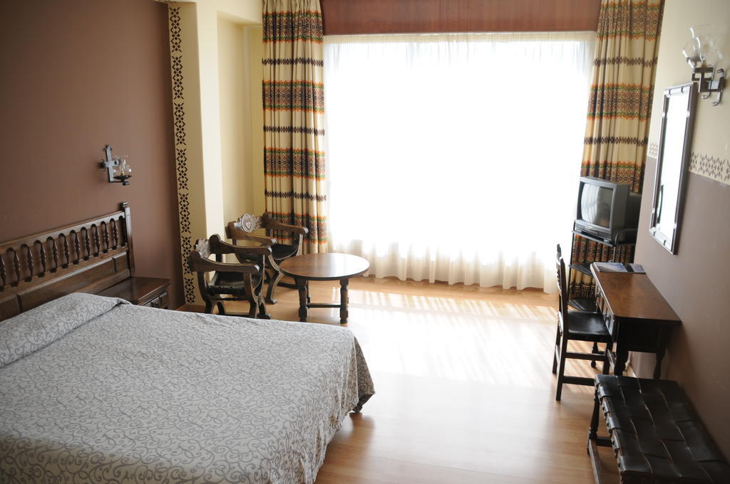 Hotel Eumesa Puentedeume Room photo
