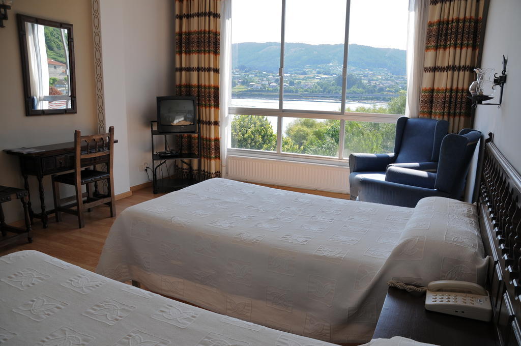 Hotel Eumesa Puentedeume Room photo